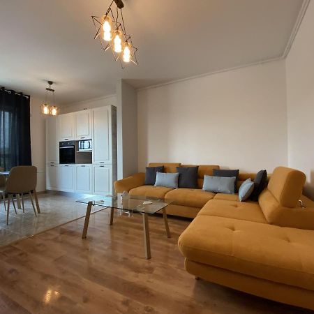 Deluxe Apartment With Balcony And Private Parking In Colvmna Residence クルージュ＝ナポカ エクステリア 写真