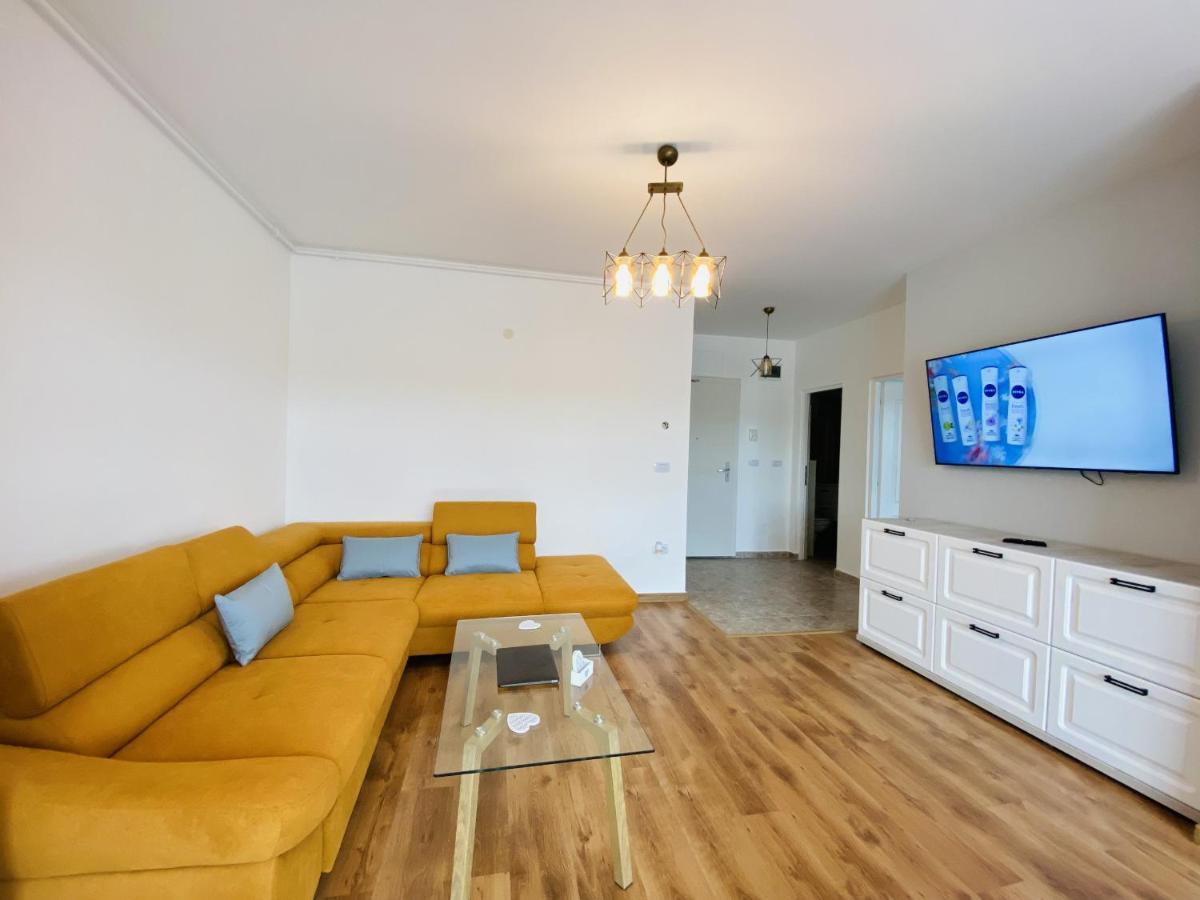 Deluxe Apartment With Balcony And Private Parking In Colvmna Residence クルージュ＝ナポカ エクステリア 写真