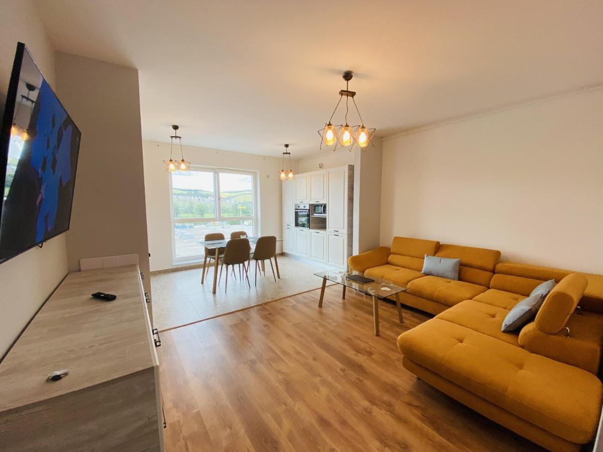 Deluxe Apartment With Balcony And Private Parking In Colvmna Residence クルージュ＝ナポカ エクステリア 写真