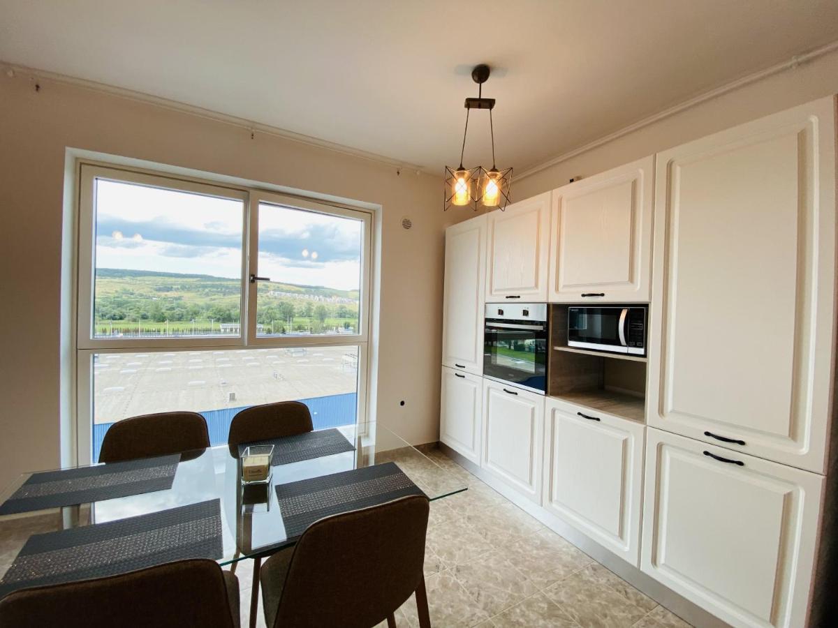 Deluxe Apartment With Balcony And Private Parking In Colvmna Residence クルージュ＝ナポカ エクステリア 写真