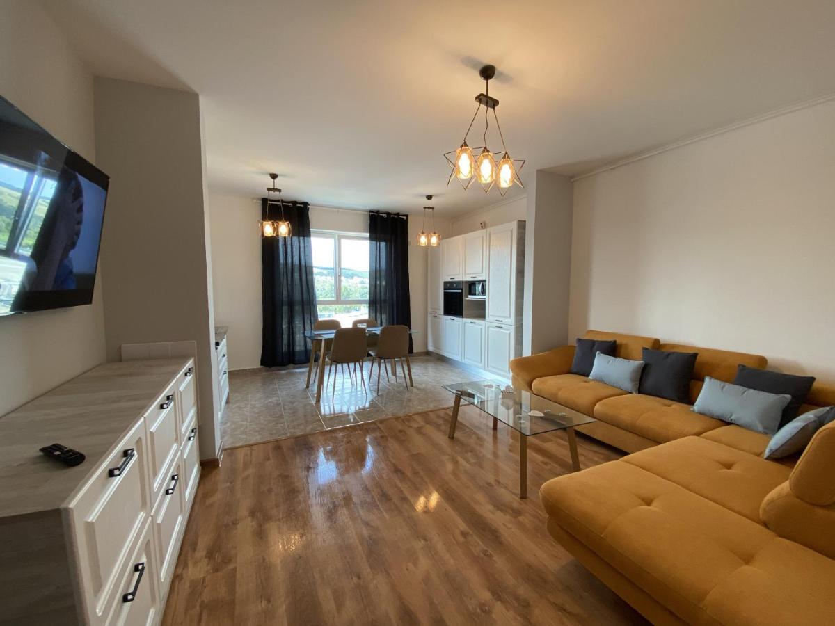 Deluxe Apartment With Balcony And Private Parking In Colvmna Residence クルージュ＝ナポカ エクステリア 写真