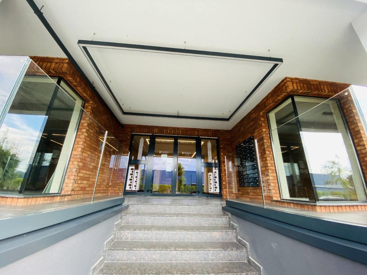 Deluxe Apartment With Balcony And Private Parking In Colvmna Residence クルージュ＝ナポカ エクステリア 写真