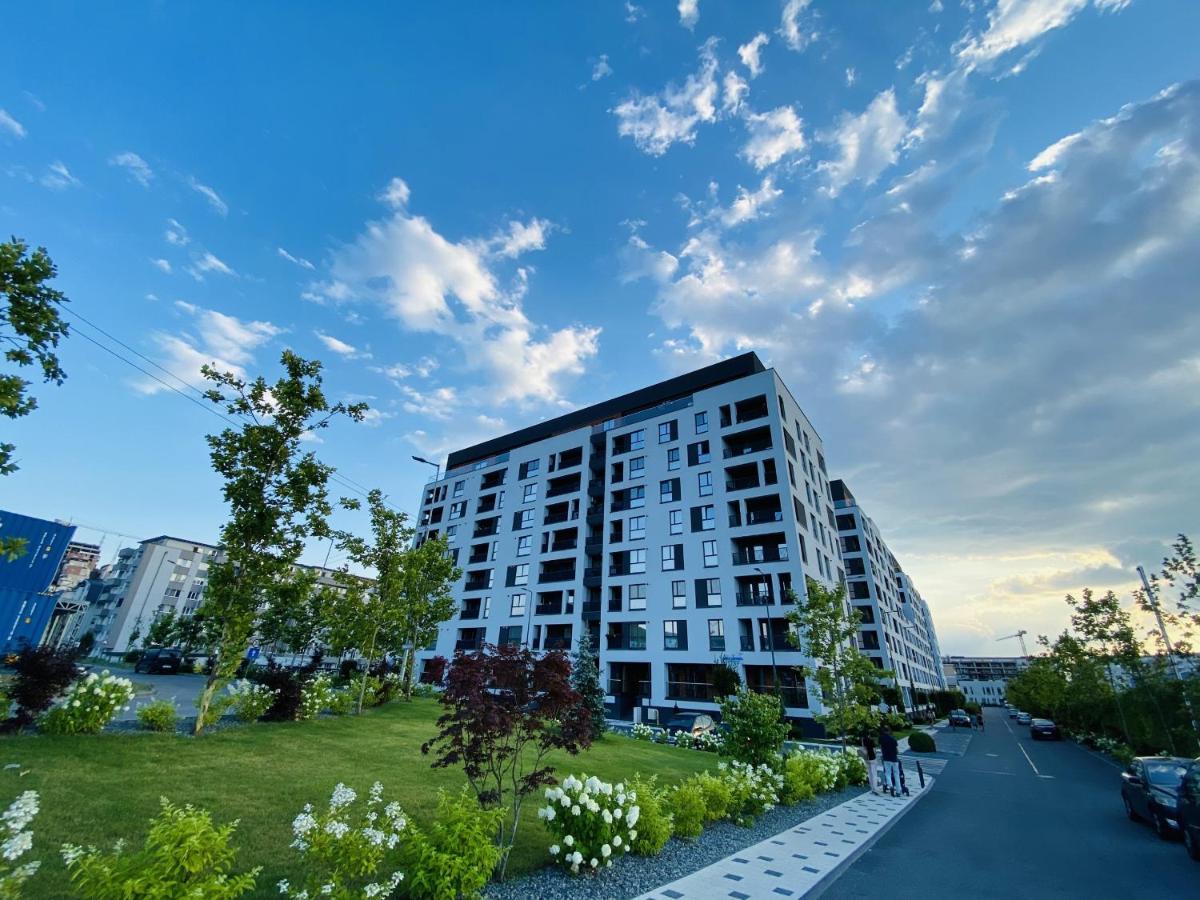 Deluxe Apartment With Balcony And Private Parking In Colvmna Residence クルージュ＝ナポカ エクステリア 写真
