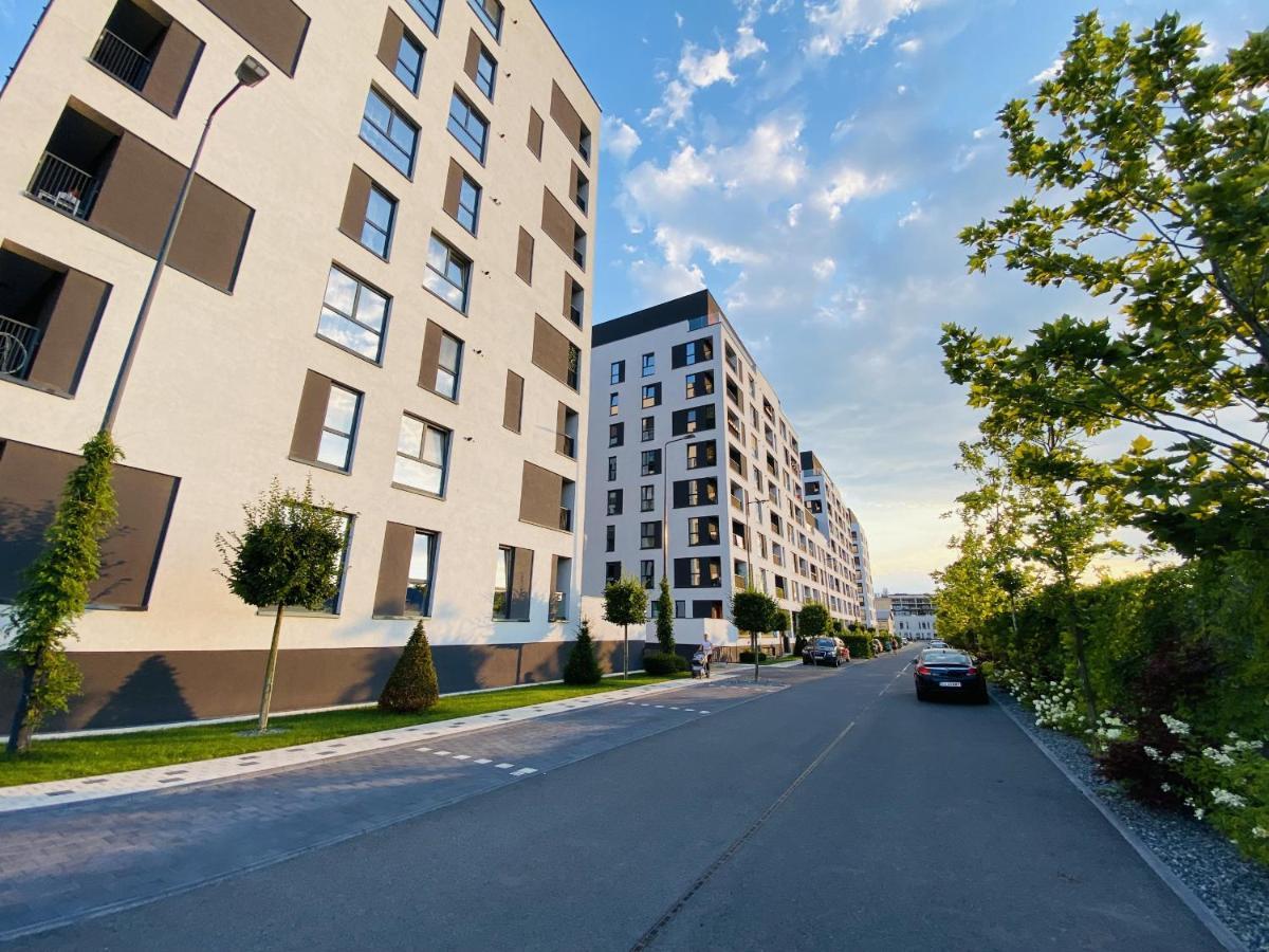 Deluxe Apartment With Balcony And Private Parking In Colvmna Residence クルージュ＝ナポカ エクステリア 写真